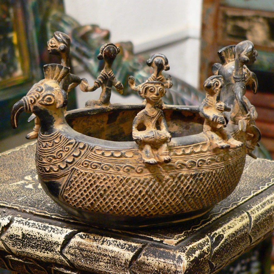 Индийская чаша из бронзы Mitrata, 22х14х13 см
