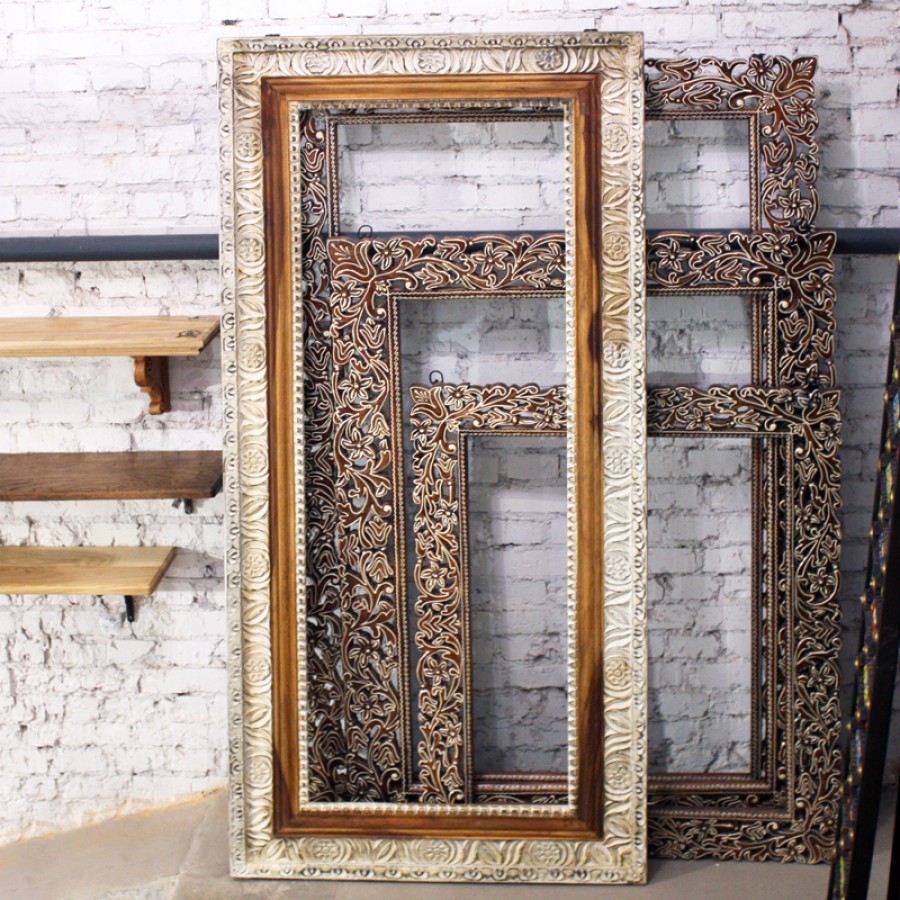 Большое деревянное зеркало Satyam с ручной резьбой Большое деревянное зеркало Satyam с ручной резьбой