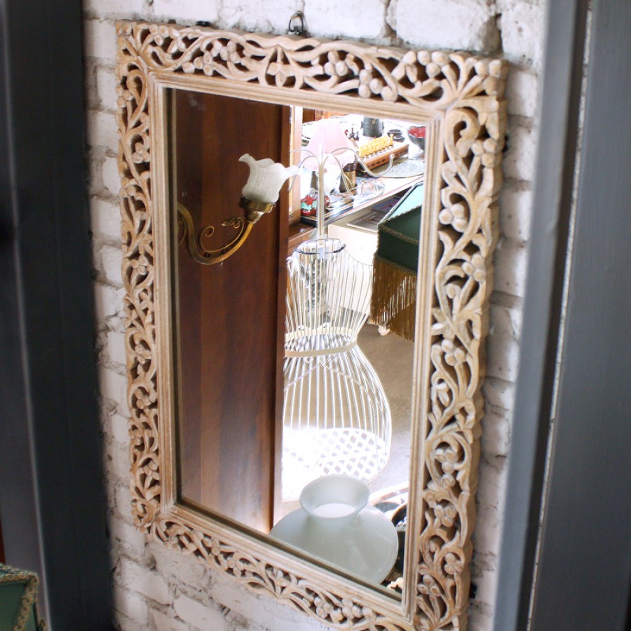 Индийское зеркало в резной раме СУМАНА, 60х90см