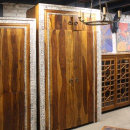 Деревянный платяной шкаф двухстворчатый Satyam, 235 см