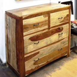 Деревянный комод из палисандра