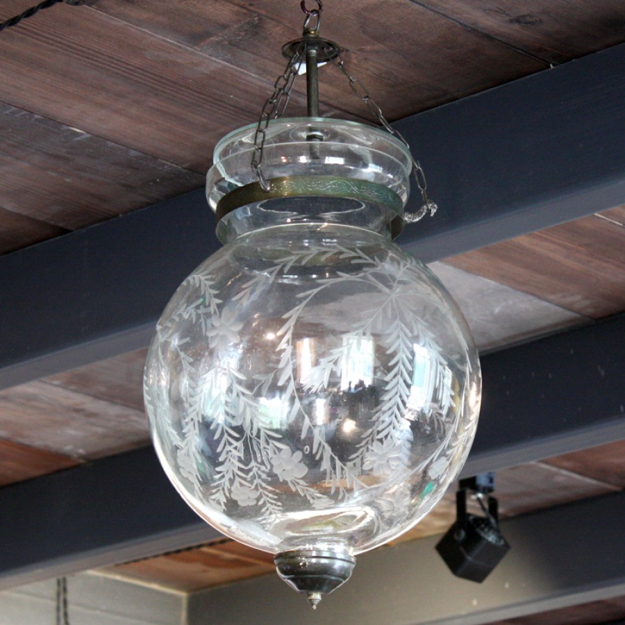 Потолочный светильник из стекла и металла