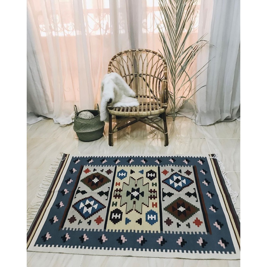 Восточный коврик килим