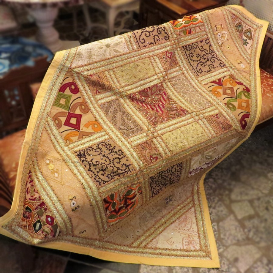 Коврик светлый с вышивкой из Индии, 100x150 см