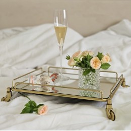 Поднос настольный на колесиках